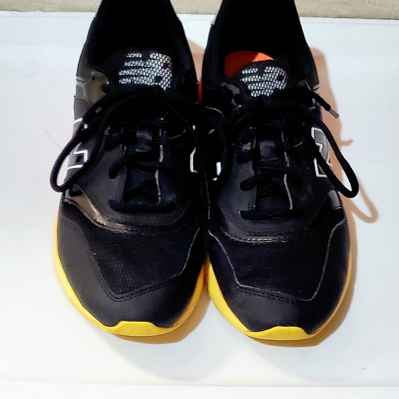 NEW BALANCE 997H SHOES. FASHION SNEAKERS MENS Sz:6.5 AMAZING CONDITION. - Picture 10 of 15